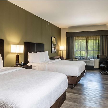 Best Western Plus Franciscan Square Inn & Suites Steubenville Exterior photo